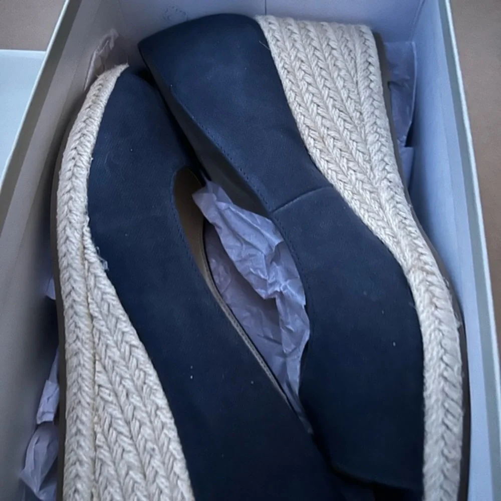 Bandolino Navy Blue Canvas Peep Toe Espadrille Wedge Sandals Womens Size 9